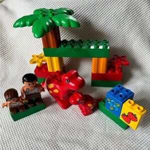 Lego duplo Dinosaur mom snd baby Tyrannosaurus Cave Prople Fruit food Trex Tree